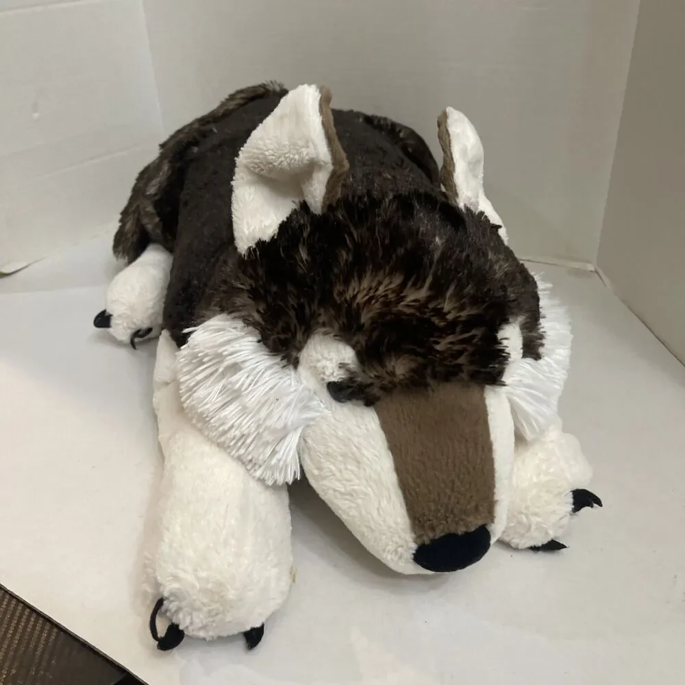 Bass Pro Shop Giant Wold Plush 26 Inches Stuffed Animal Laying